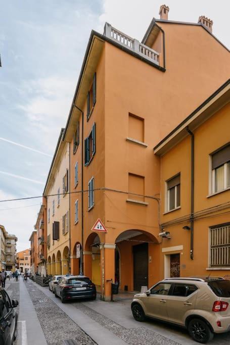 Suite In Via Del Pratello Bologna Eksteriør bilde