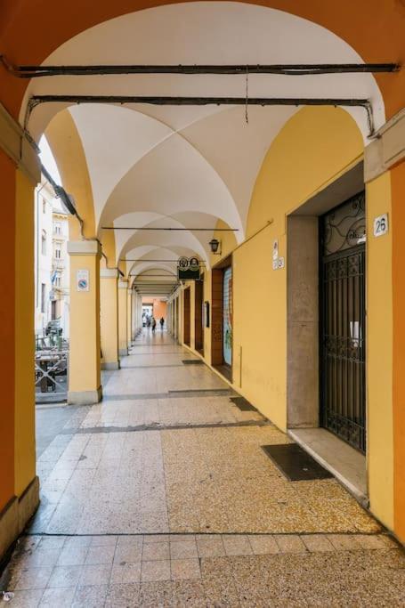 Suite In Via Del Pratello Bologna Eksteriør bilde