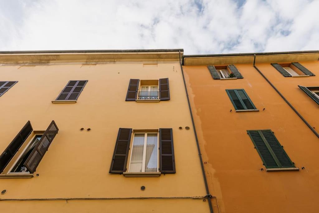 Suite In Via Del Pratello Bologna Eksteriør bilde