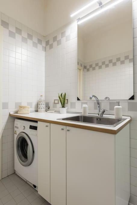 Suite In Via Del Pratello Bologna Eksteriør bilde