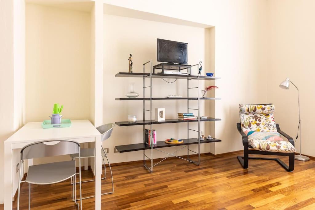 Suite In Via Del Pratello Bologna Eksteriør bilde